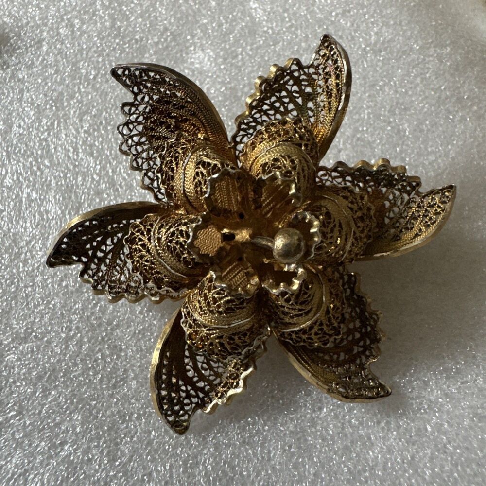 Vintage Filigree Flower Gold Tone Brooch Pin 2.25"